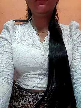 Snapshot of Eisha_20s chatting on 10-14-25, 10:21 Eisha 20s online show from 10-14-25, 10:21