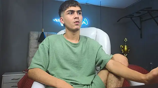 Tommy18   online show from 02-11-25, 09:53