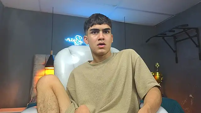 Tommy18   online show from 02-13-25, 09:41