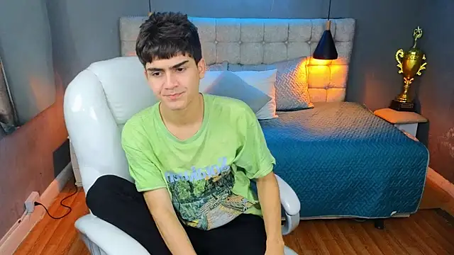 Tommy18   online show from 03-15-25, 08:15