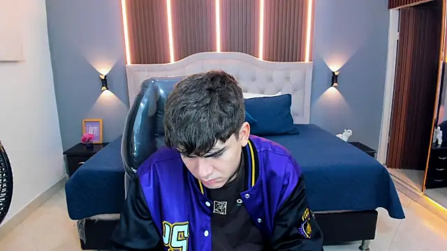 Tommy18   online show from 02-24-26, 03:26