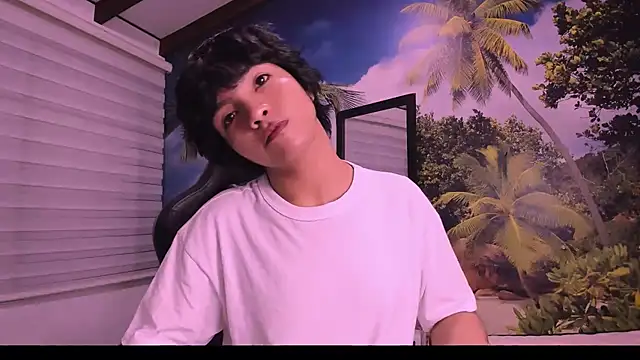 AllanYong18 online show from 02-08-25, 01:32