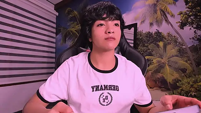 AllanYong18 online show from 02-16-25, 10:43