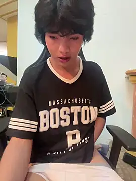 AllanYong18 online show from 03-06-25, 06:08