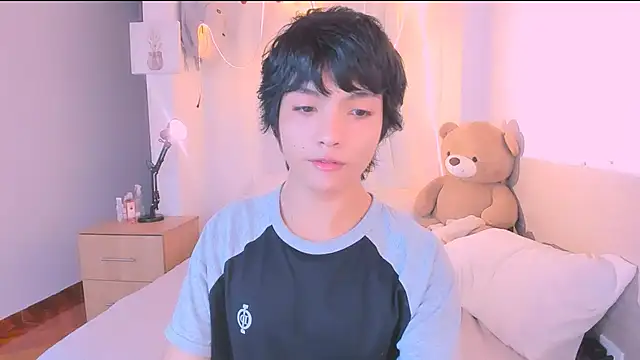 AllanYong18 online show from 09-27-25, 12:59