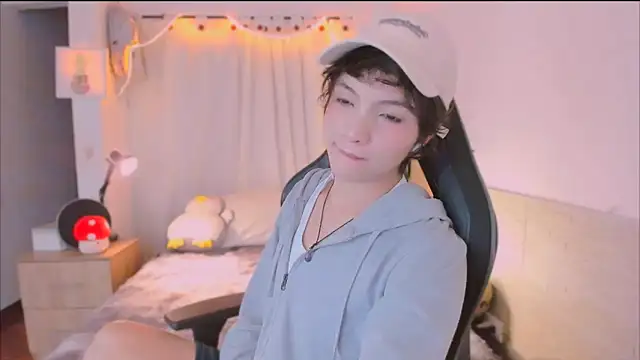 AllanYong18 online show from 04-15-26, 04:19