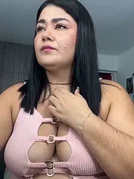 Snapshot of karla_hotgirl chatting on 03-21-25, 03:22 karla hotgirl online show from 03-21-25, 03:22