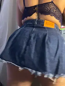 Snapshot of karla_hotgirl chatting on 03-22-25, 03:41 karla hotgirl online show from 03-22-25, 03:41