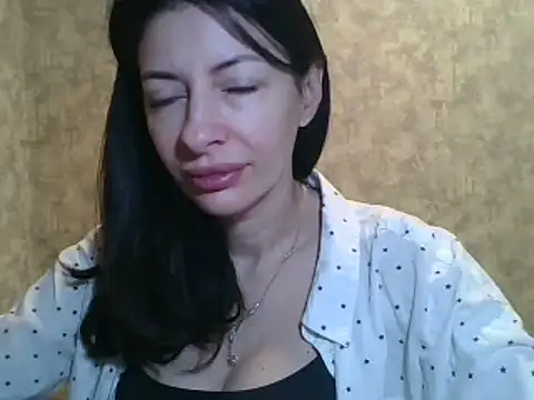 Snapshot of LissaBlossom chatting on 03-18-25, 03:31 LissaBlossom online show from 03-18-25, 03:31
