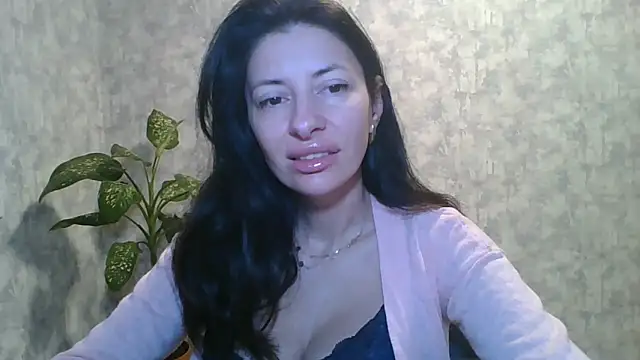 Snapshot of LissaBlossom chatting on 09-17-25, 04:25 LissaBlossom online show from 09-17-25, 04:25