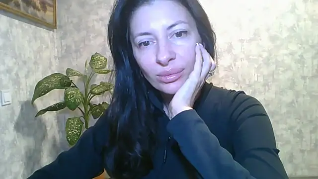 Snapshot of LissaBlossom chatting on 10-04-25, 04:43 LissaBlossom online show from 10-04-25, 04:43