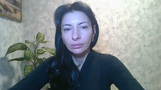 Snapshot of LissaBlossom chatting on 10-08-25, 04:43 LissaBlossom online show from 10-08-25, 04:43