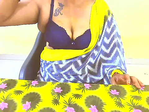 Snapshot of sriyazhini chatting on 11-27-25, 06:15 sriyazhini online show from 11-27-25, 06:15