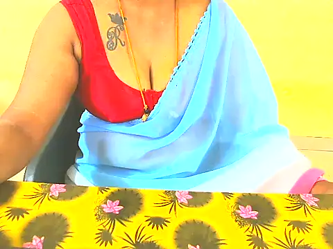 Snapshot of sriyazhini chatting on 12-19-25, 08:21 sriyazhini online show from 12-19-25, 08:21