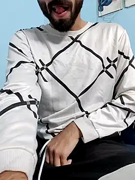 TOPMOON001 online show from 02-10-25, 11:36