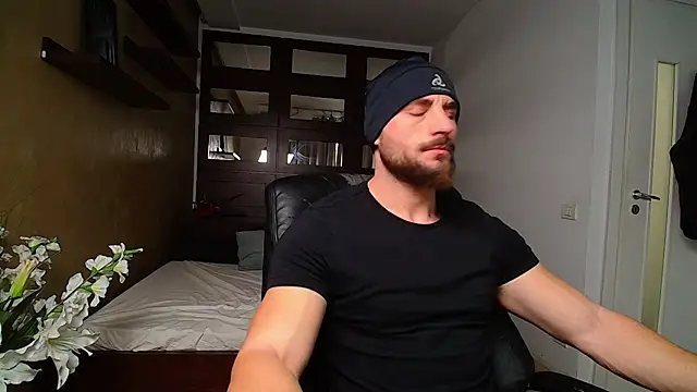 Snapshot of AdamJamesonn chatting on 02-21-25, 06:07 AdamJamesonn online show from 02-21-25, 06:07