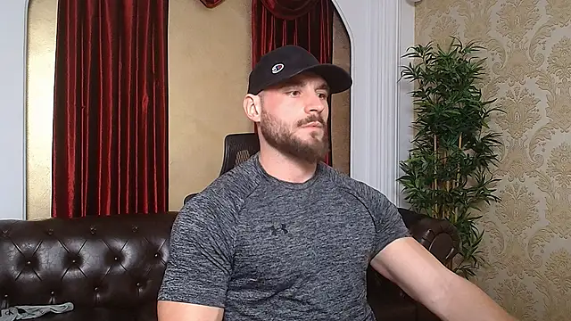 Snapshot of AdamJamesonn chatting on 03-08-25, 11:48 AdamJamesonn online show from 03-08-25, 11:48