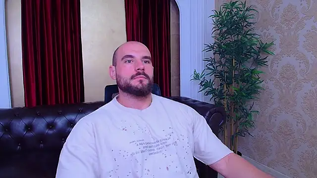 Snapshot of AdamJamesonn chatting on 09-14-25, 04:55 AdamJamesonn online show from 09-14-25, 04:55