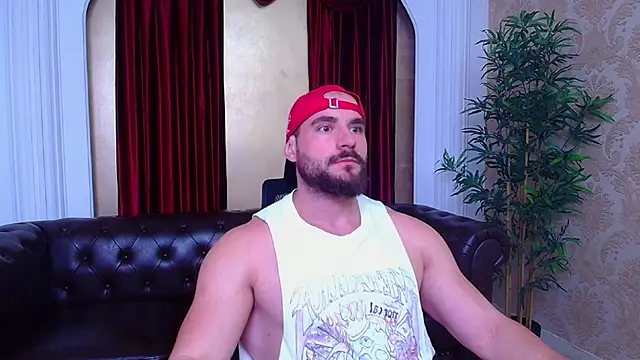 Snapshot of AdamJamesonn chatting on 09-17-25, 04:58 AdamJamesonn online show from 09-17-25, 04:58