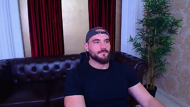 Snapshot of AdamJamesonn chatting on 09-25-25, 05:33 AdamJamesonn online show from 09-25-25, 05:33