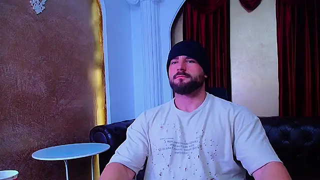 Snapshot of AdamJamesonn chatting on 10-18-25, 04:26 AdamJamesonn online show from 10-18-25, 04:26