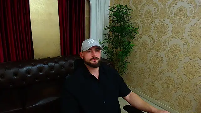 Snapshot of AdamJamesonn chatting on 11-30-25, 05:33 AdamJamesonn online show from 11-30-25, 05:33