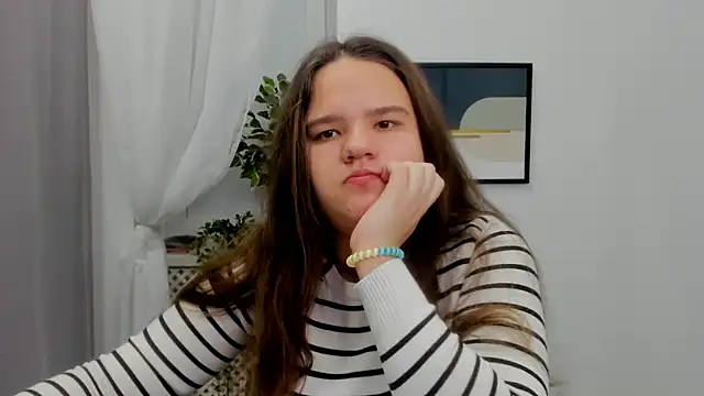 AdeleCruz online show from 02-07-25, 08:11