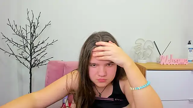 AdeleCruz online show from 02-10-25, 04:14