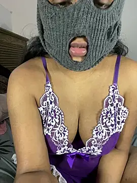 Snapshot of ArathyNambyarMallu chatting on 02-05-25, 11:34 ArathyNambyarMallu online show from 02-05-25, 11:34