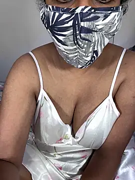 Snapshot of ArathyNambyarMallu chatting on 09-26-25, 05:50 ArathyNambyarMallu online show from 09-26-25, 05:50