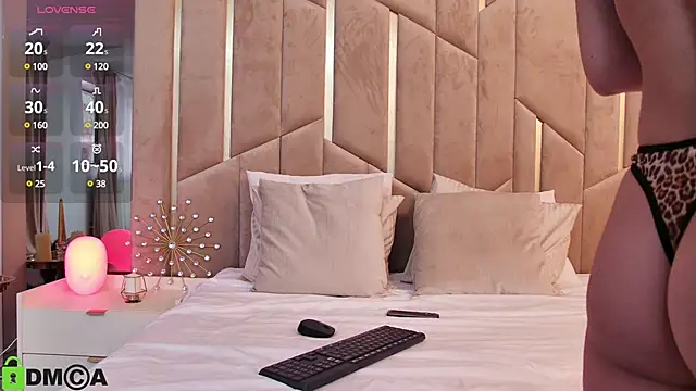 CassieHart online show from 01-10-25, 07:14