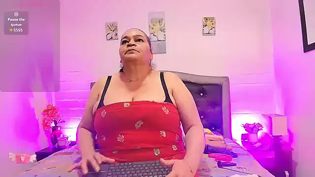 Snapshot of VickyBoobss chatting on 07-05-26, 12:23 VickyBoobss online show from 07-05-26, 12:23