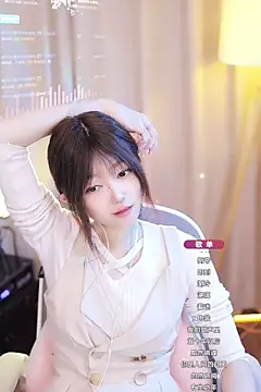 Snapshot of Zoe-99 chatting on 01-17-25, 12:21 Zoe-99 online show from 01-17-25, 12:21