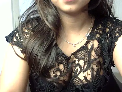 Snapshot of Niyaa77 chatting on 03-09-25, 04:16 Niyaa77 online show from 03-09-25, 04:16