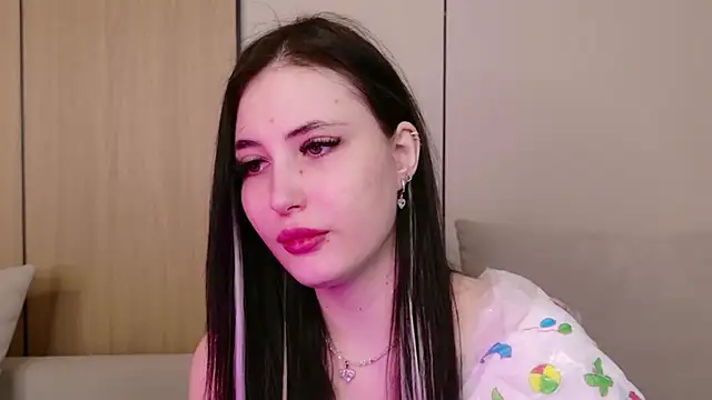 EmmaLawrens online show from 04-15-26, 10:55