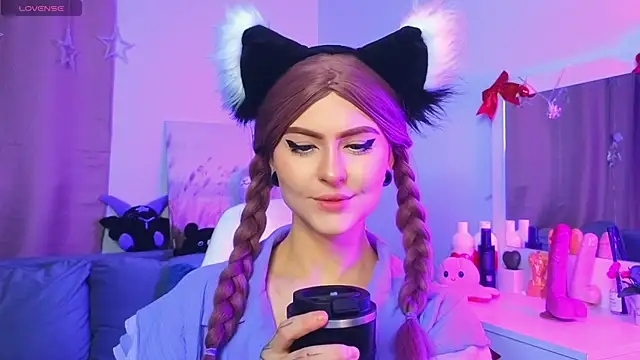 Emily  Mooree online show from 01-23-25, 04:09