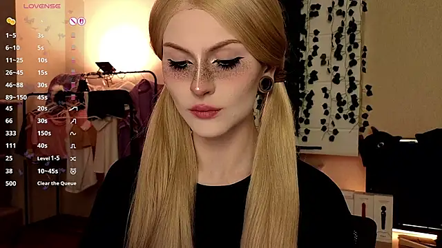 Emily  Mooree online show from 10-19-25, 09:10