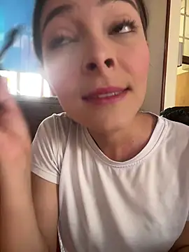 Snapshot of Aleska_Miami chatting on 05-13-26, 03:53 Aleska Miami online show from 05-13-26, 03:53
