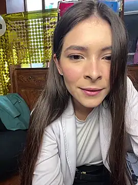 Snapshot of Aleska_Miami chatting on 06-18-26, 08:02 Aleska Miami online show from 06-18-26, 08:02