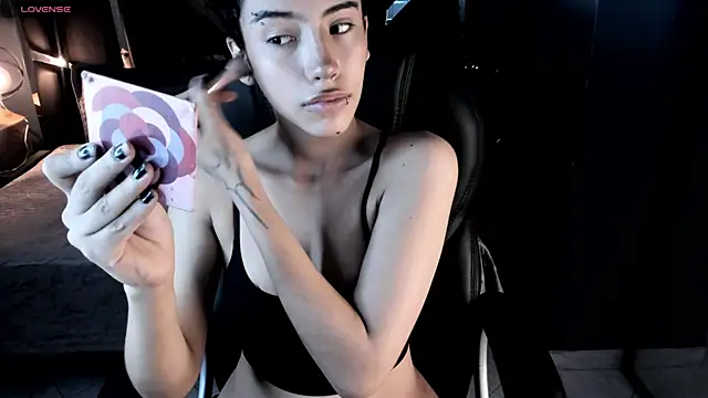 vaiolethsan   online show from 01-17-26, 08:34