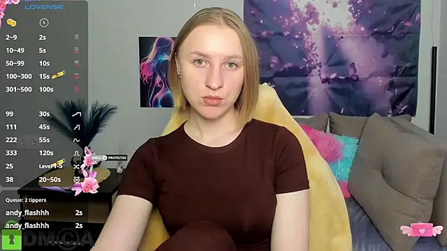 Snapshot of BeautyBlondy chatting on 05-18-26, 12:11 BeautyBlondy online show from 05-18-26, 12:11