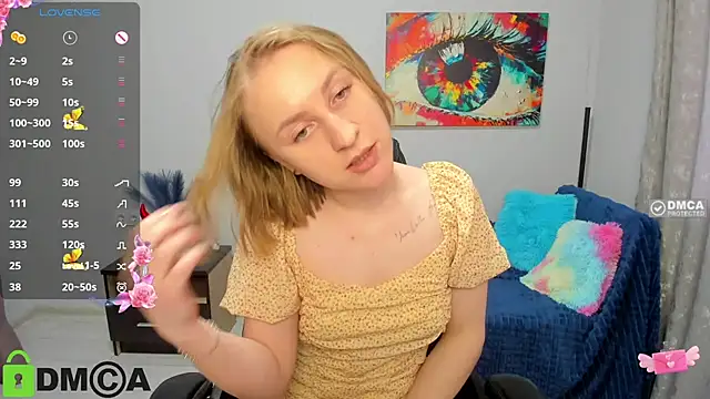 Snapshot of BeautyBlondy chatting on 05-25-26, 12:22 BeautyBlondy online show from 05-25-26, 12:22