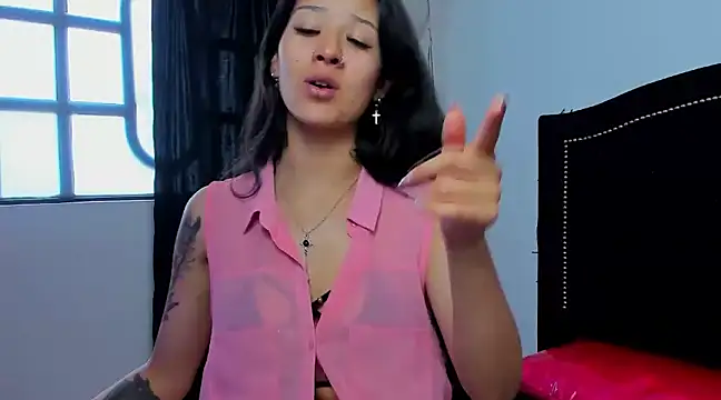 Snapshot of Cleo_Hott chatting on 02-21-25, 07:54 Cleo Hott online show from 02-21-25, 07:54