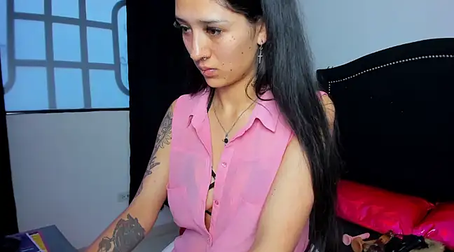 Snapshot of Cleo_Hott chatting on 02-21-25, 10:59 Cleo Hott online show from 02-21-25, 10:59