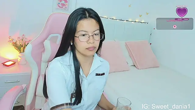 sweet dania  online show from 09-25-25, 04:38