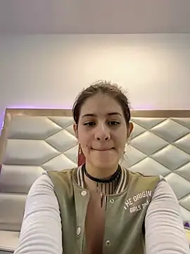 MiaQueen021 online show from 02-07-25, 06:45