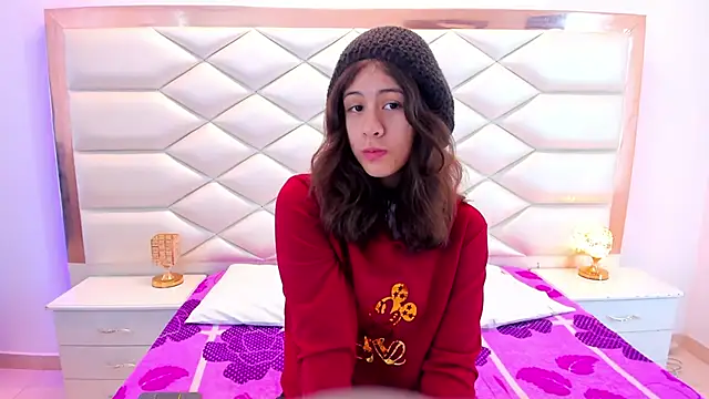 MiaQueen021 online show from 02-08-25, 12:28