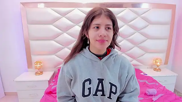 MiaQueen021 online show from 03-08-25, 12:30