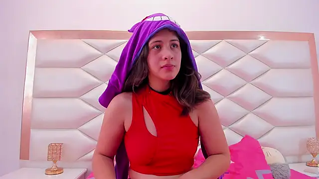 MiaQueen021 online show from 03-19-25, 06:44