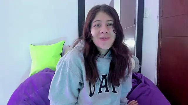 MiaQueen021 online show from 09-08-25, 02:27